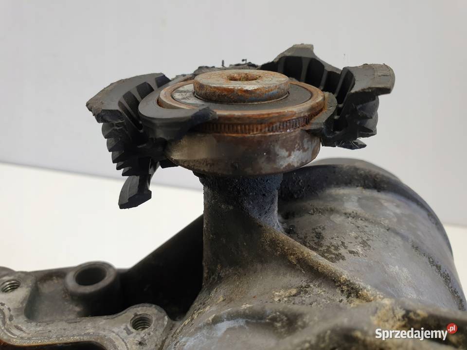 Mercedes Vito W638 22 CDI POKRYWA ROZRZĄDU pompa osobowe Chełm