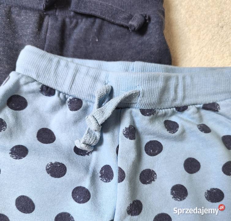 Dwupak spodenek dresowych w kropki Sinsay 68 Szczecin