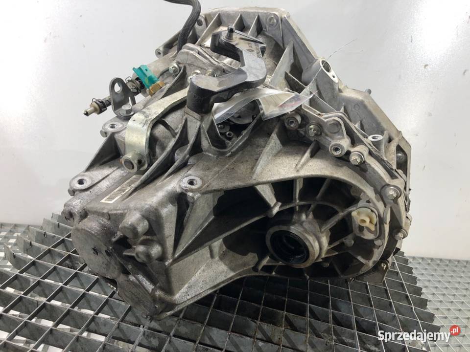 SKRZYNIA BIEGÓW DACIA DUSTER TL8B014 15 116