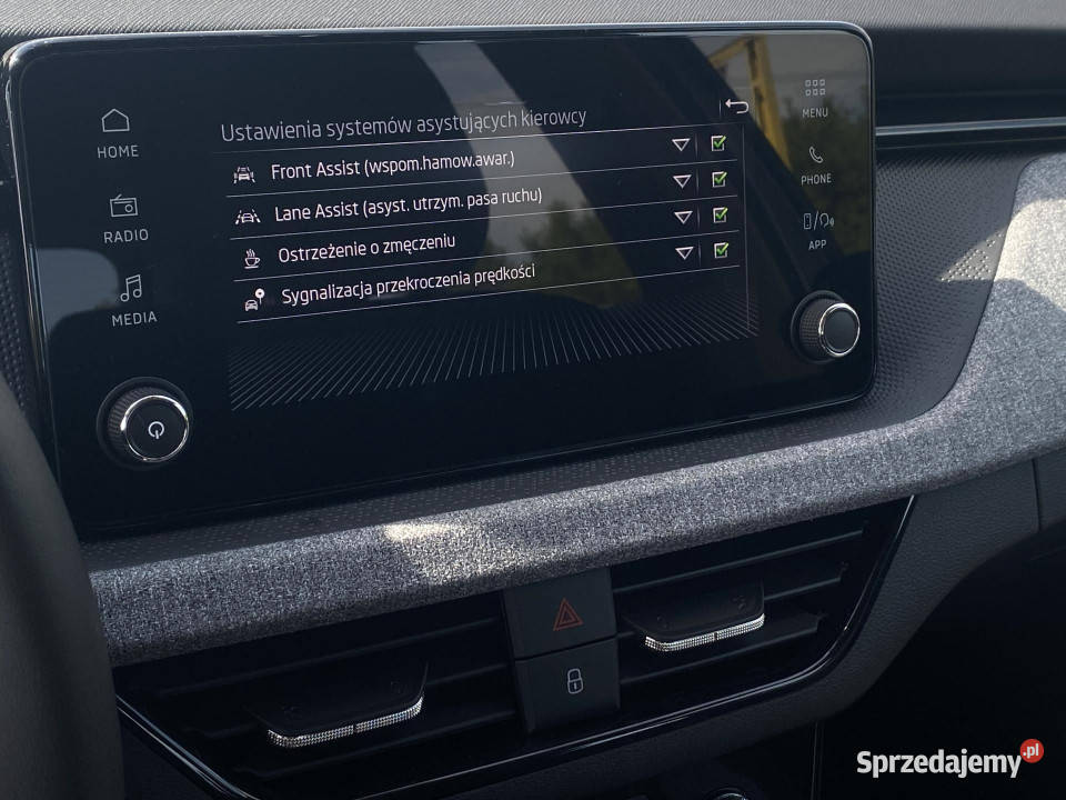 Skoda Kamiq Selection 10 TSI Bezwypadkowy salon wielofunkcyjna kierownica