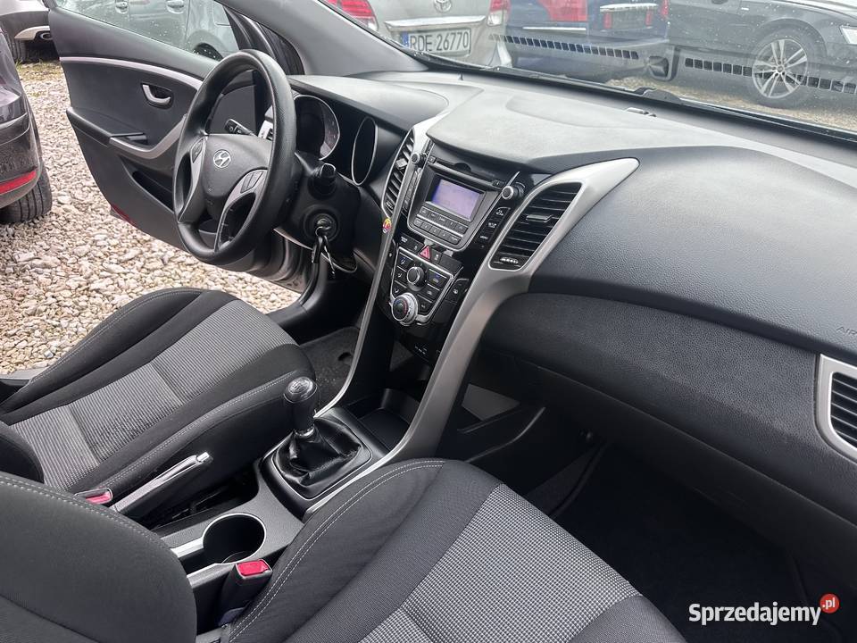 Hyundai i30 2013 14 Benzyna serwisowany w ASO małopolskie Ładna