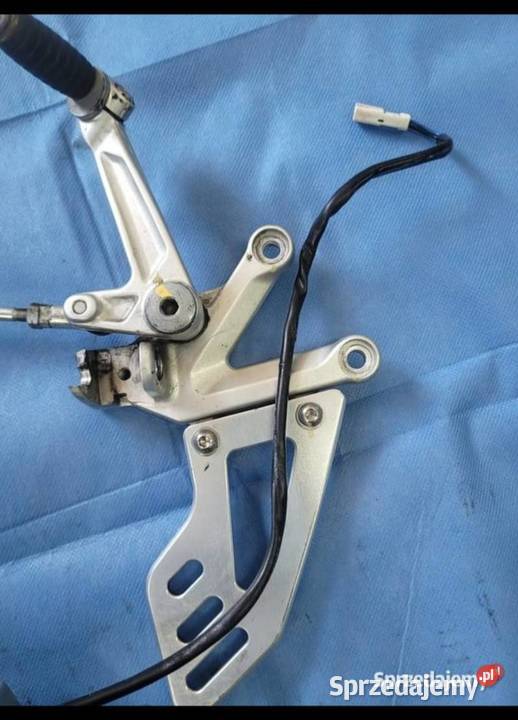 APRILIA TUONO V4 1100 16 SET LEWY QUICKSHIFTER Podnóżki i stopki Motoryzacja Nowy Tomyśl