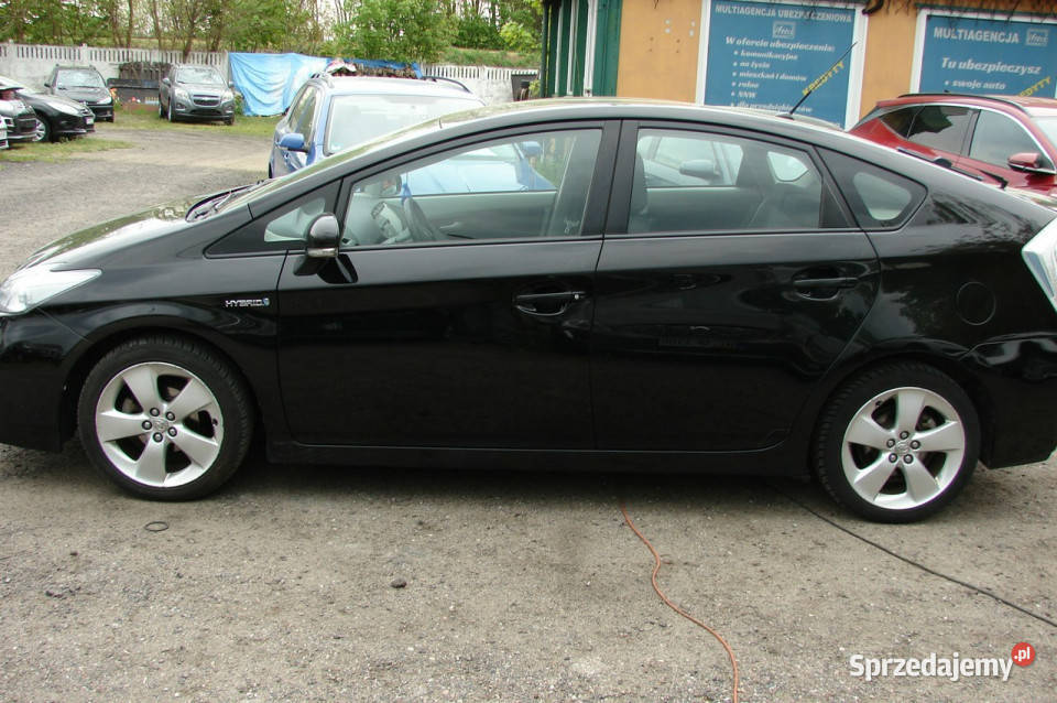 Toyota Prius 18 Hybryda 100 III 2009 2015