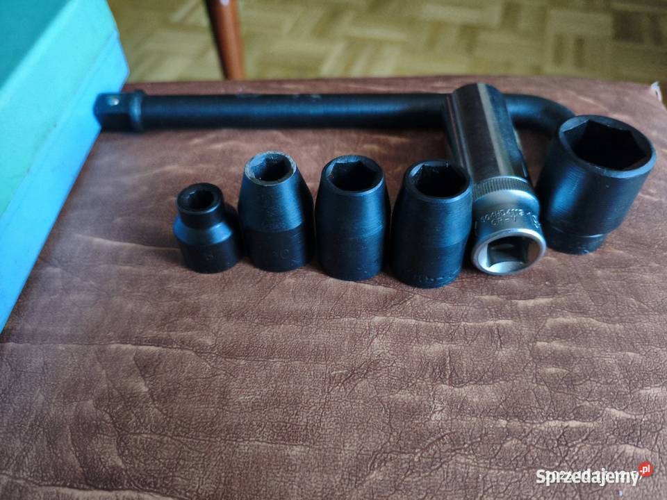 Zabytkowy zestaw kluczy nasadowych RWAb 822 Lublin