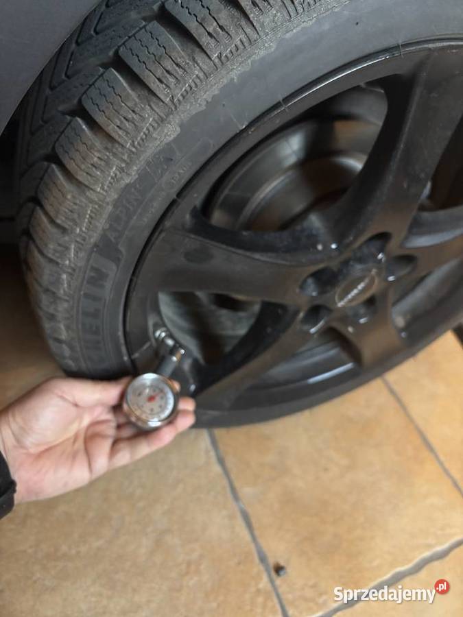 Sprzedam analogowy manometr do pomiaru ciśnienia Opony i felgi Bytom