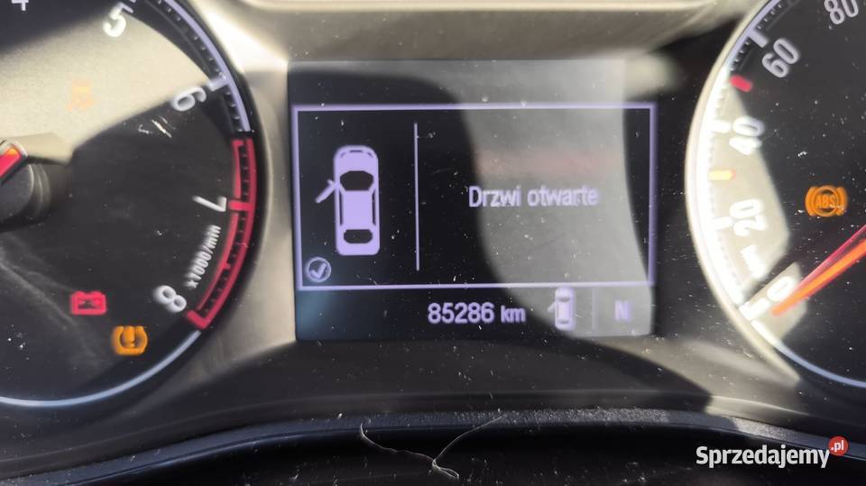 Opel Corsa E 14 90 2015r Automat Klima z Niemiec Zarszyn sprzedam