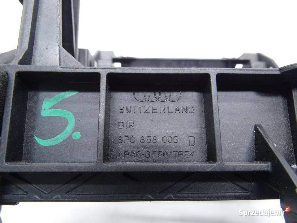 RAMKA STELAŻ RADIA 2 DIN 8P0858005D AUDI A3 8P osobowe