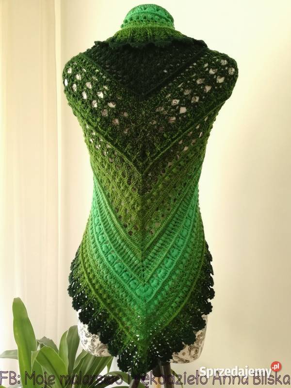 Chusta ombre w kolorach zieleni rękodzieło na