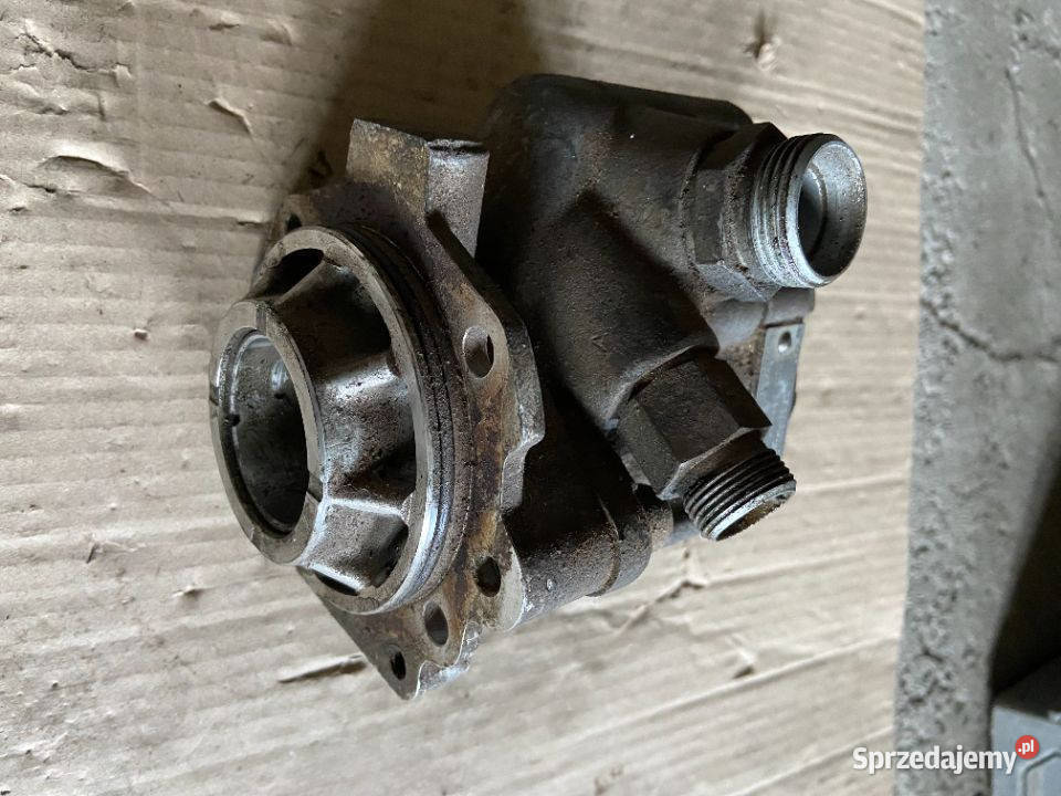 Pompa wspomagania 8x4 ZF 8695955104 IVECO ciężarowe lubuskie Maszewo