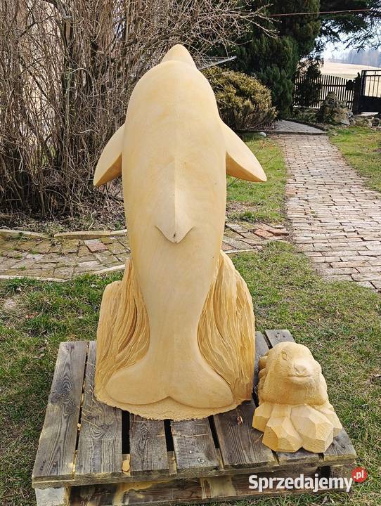 Delfin ręcznie wykonany z piaskowca naturalnego Kamienna Góra