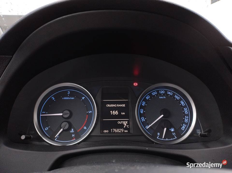Toyota Auris kombi 14 D4D 90 2013 r krajowa Pszczyna