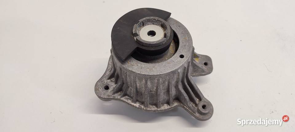 MERCEDES W205 PODUSZKA SILNIKA A2052406717 osobowe