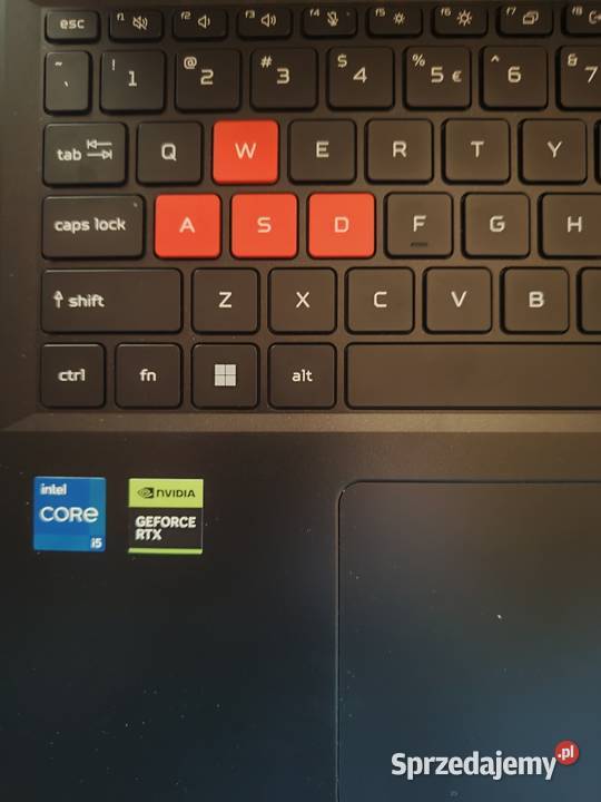 Sprzedam prawię nowego laptopa Acer Nitro lite matowa