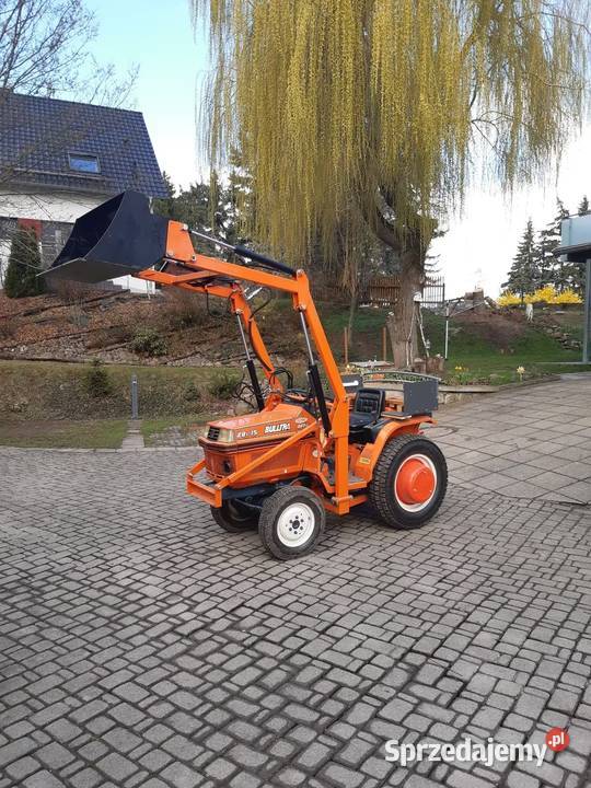 KUBOTA B15 4x4 z ładowaczem pług śnieżny gotowy Traktorki sprzedam