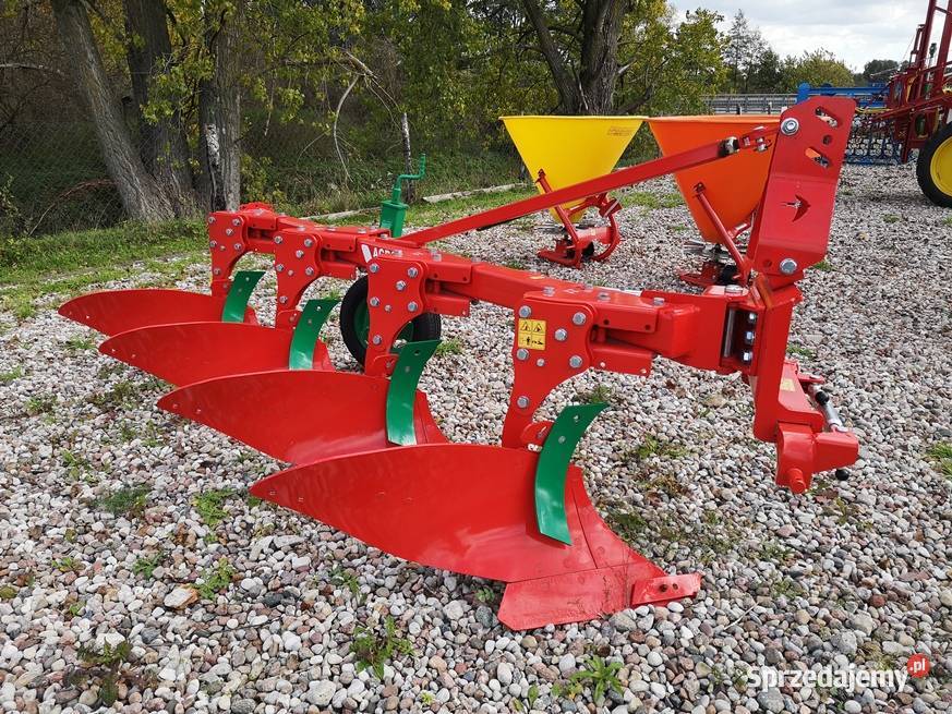 Pług zagonowy o zmiennej szerokości orki Rolnictwo Ciechanów sprzedam