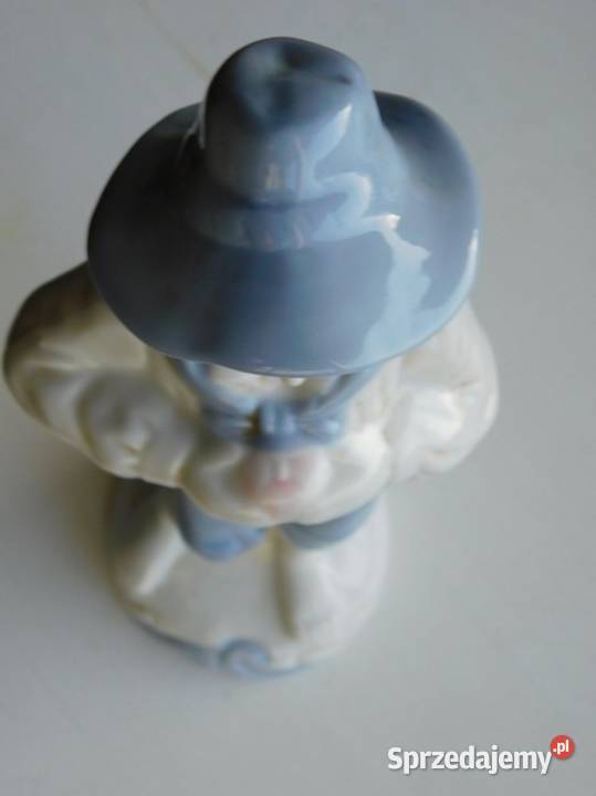 Figurka chłopca trzymającego owoc 482	Fiaf Szczecin