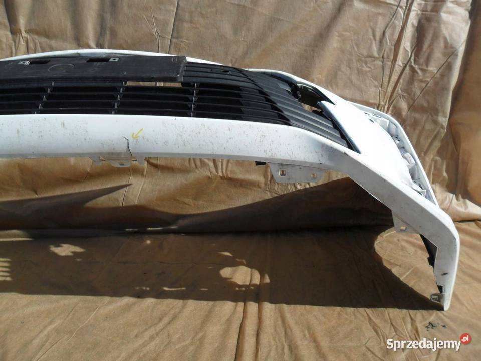 Zderzak Przód Przedni Toyota Corolla E21 Sedan sprzedam