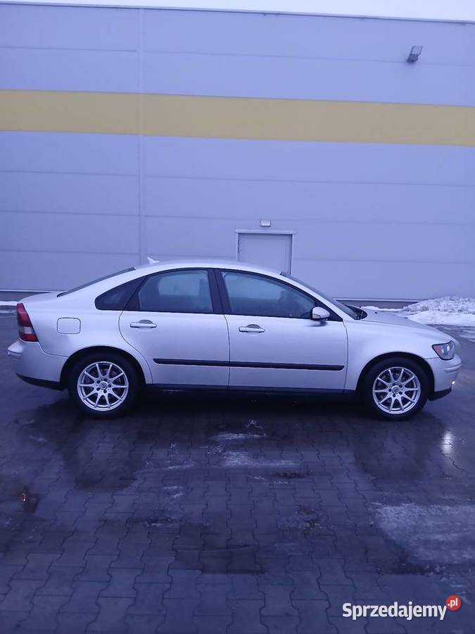 Volvo s40 20Diesel 136 podkręcona moc na około manualna