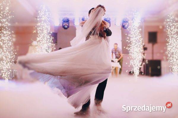 Ciezki dym I fontanny iskier kujawsko-pomorskie Kikół