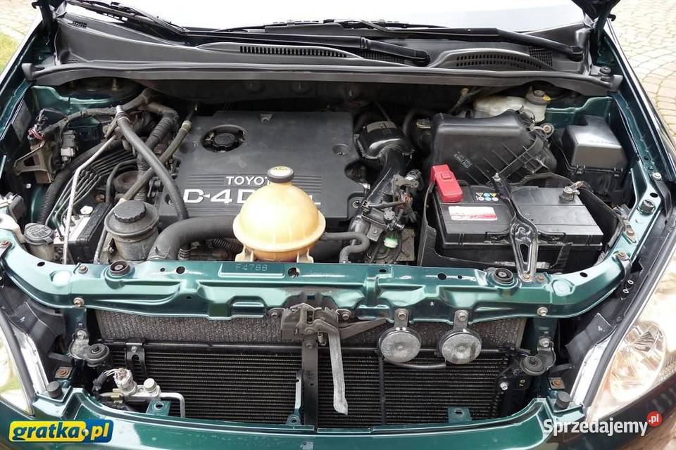 Toyota Avensis Verso maska przód do założenia Karoseria Tarnów sprzedam