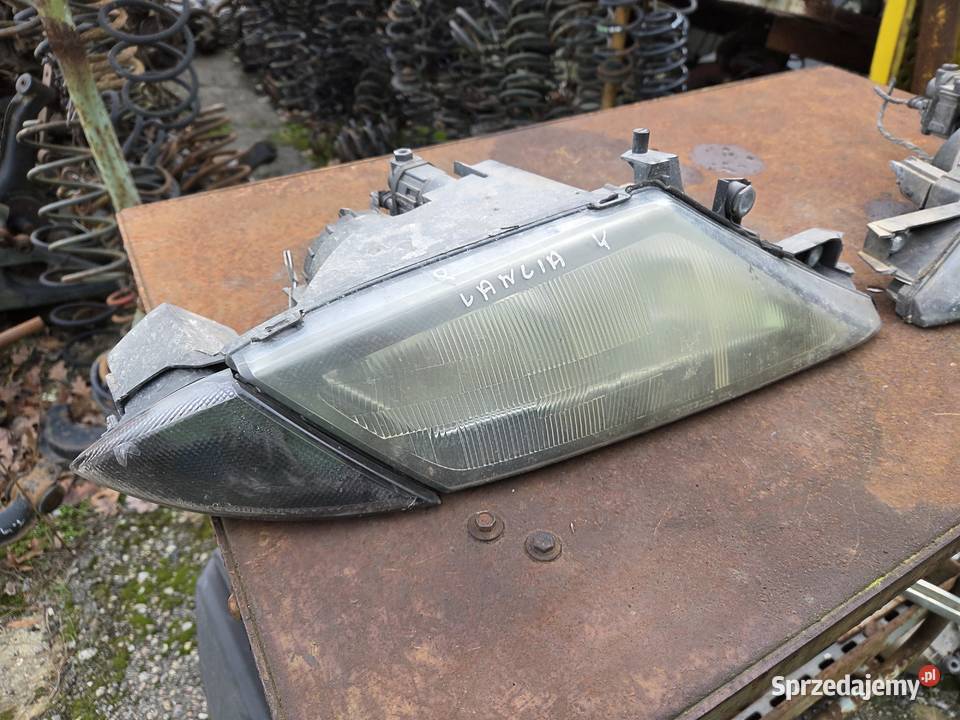 Lampy przednie Lancia ypsilon