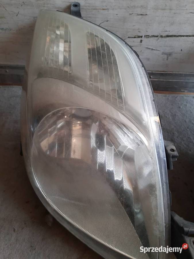 Lampa oryginał Toyota Yaris 2 Skokowa