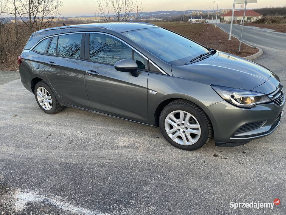 Opel astra 16 diesel 2018 ekonomiczny Astra Szczawno-Zdrój
