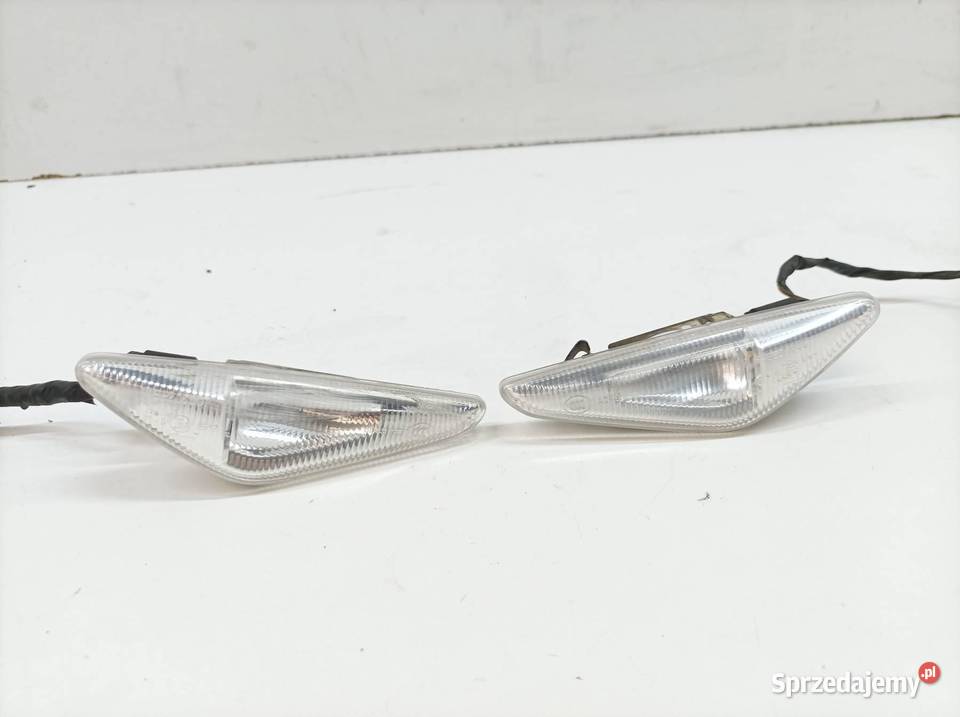 KIERUNKOWSKAZ KOMPLET 7267977 Bmw X5 II 20062013 osobowe