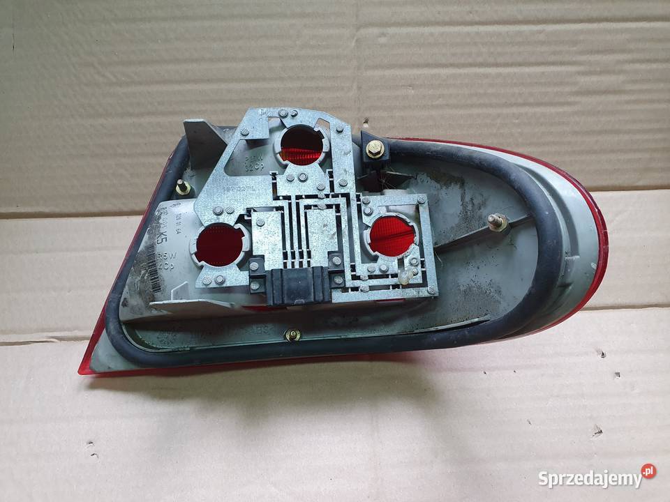 MERCEDES W210 SEDAN LAMPA LEWA TYLNA LEWY TYŁ
