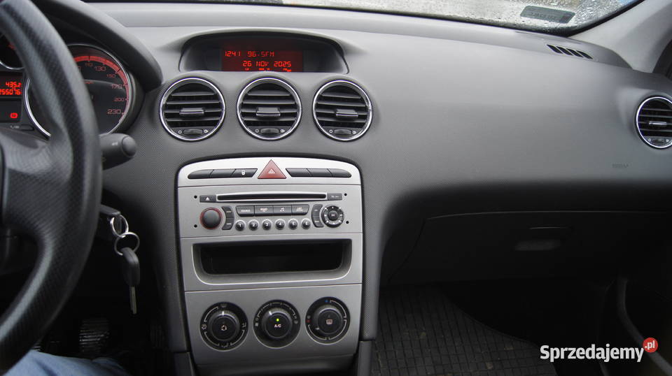 Ładny ekonomiczny z klimatyzacją