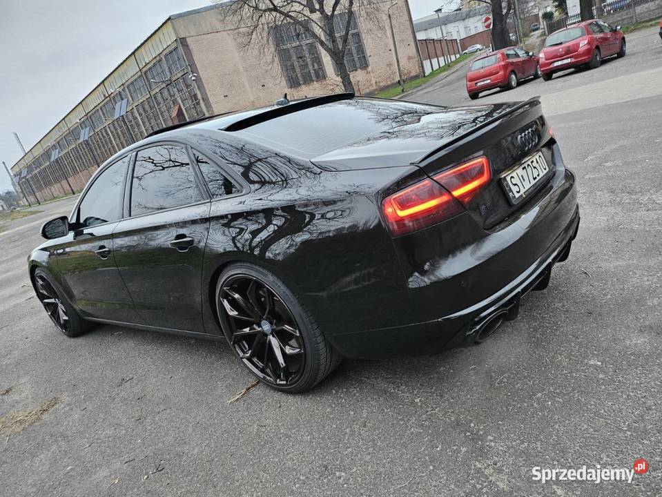 Audi S8