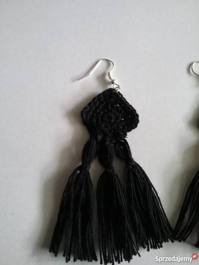 Kolczyki czarne ręcznie robione na szydełku Kamyk