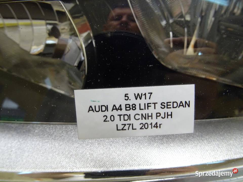 LAMPA REFLEKTOR LEWA LEWY PRZÓD PRZEDNIA AUDI A4