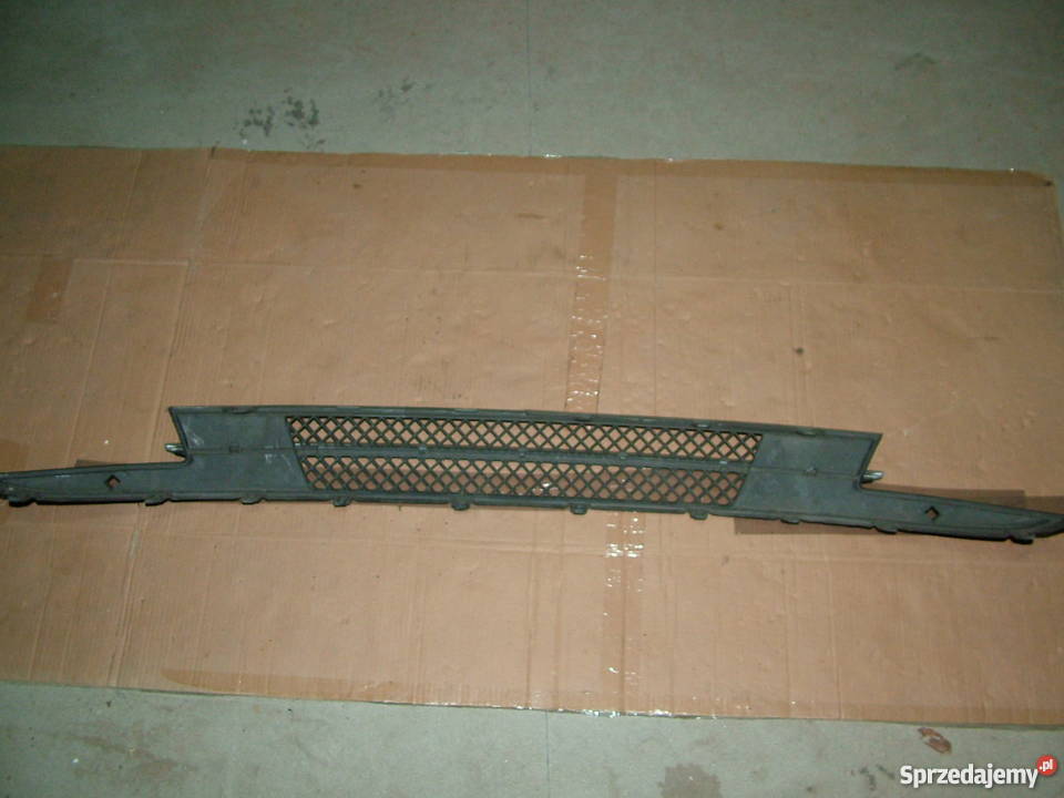 BMW Seria 1 E87 Kratka zderzaka przód wielkopolskie Turek sprzedam