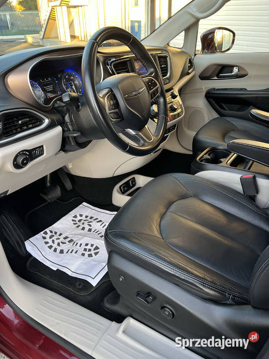 Chryster Pacifica 2018 36 V6 291 Rymanów