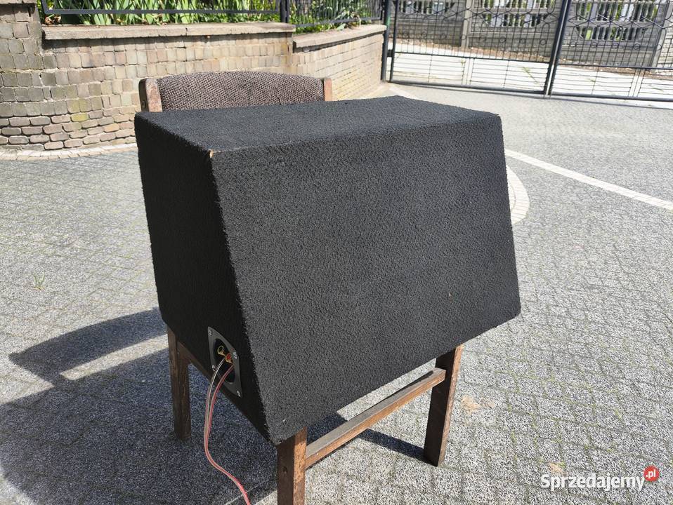 Skrzynia bassowa basowa tuba subwoofer Kicker Niegowonice