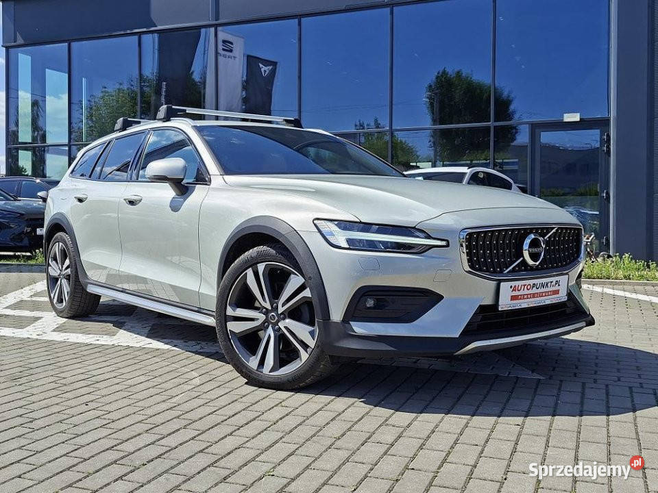 Volvo V60 Cross Country 2022r FV23 SalonPL małopolskie Kraków