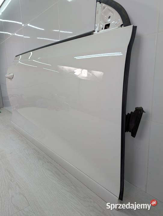 DRZWI PRZÓD PRZEDNIE PRAWE B4B4 CANDY WHITE VW Białystok