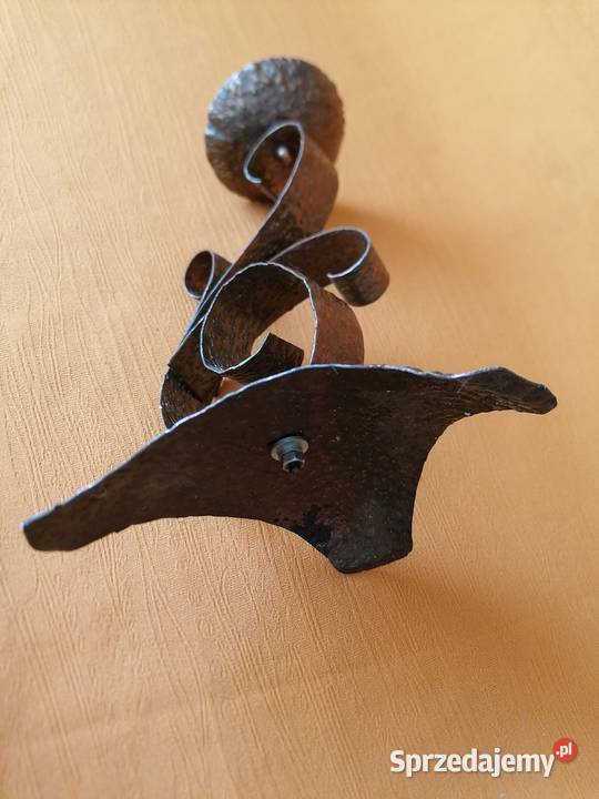 Świecznik z blachy miedzianejMetaloplastyka