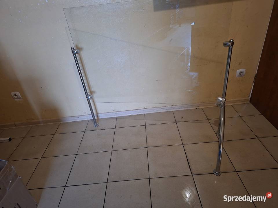 Szklana przesłona na lade sprzedażowe Ochrona