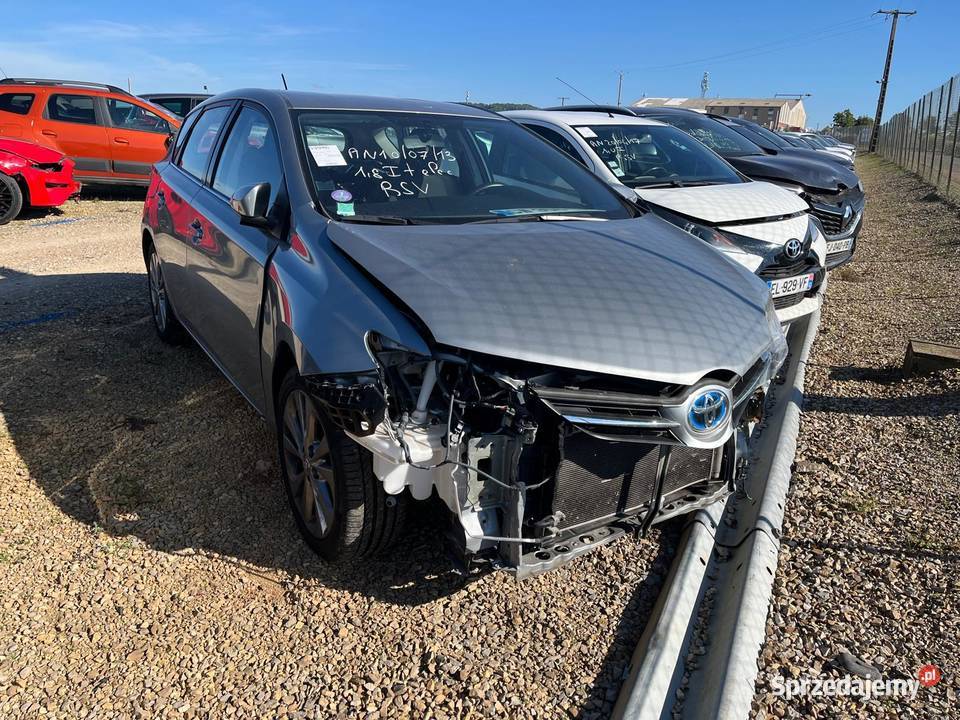 TOYOTA Auris 136H Dynamic CW356 Opole
