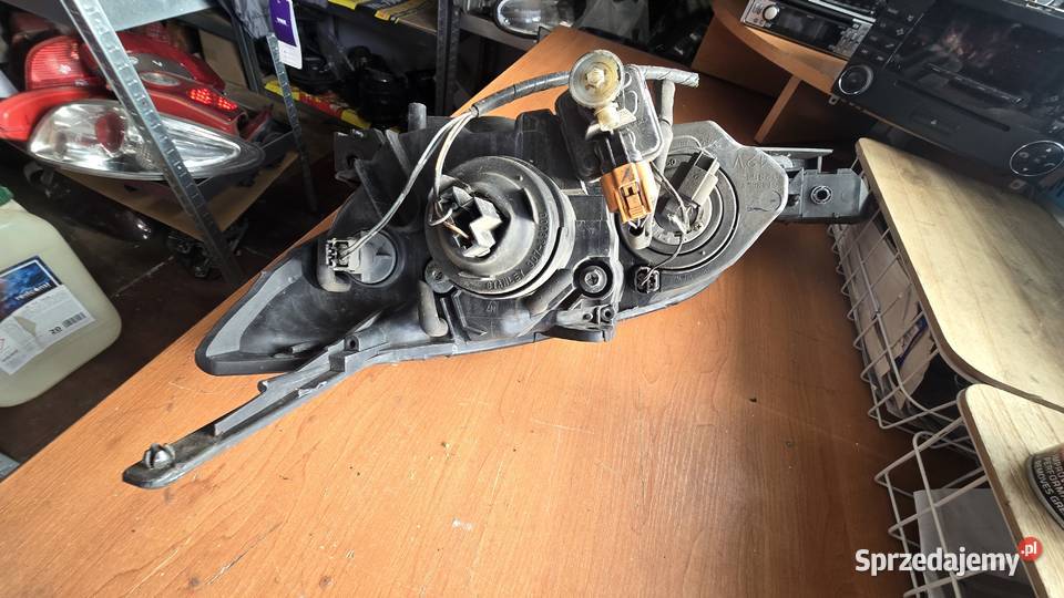 Lampa prawy przód do mazda 3 2007 Sosnowiec