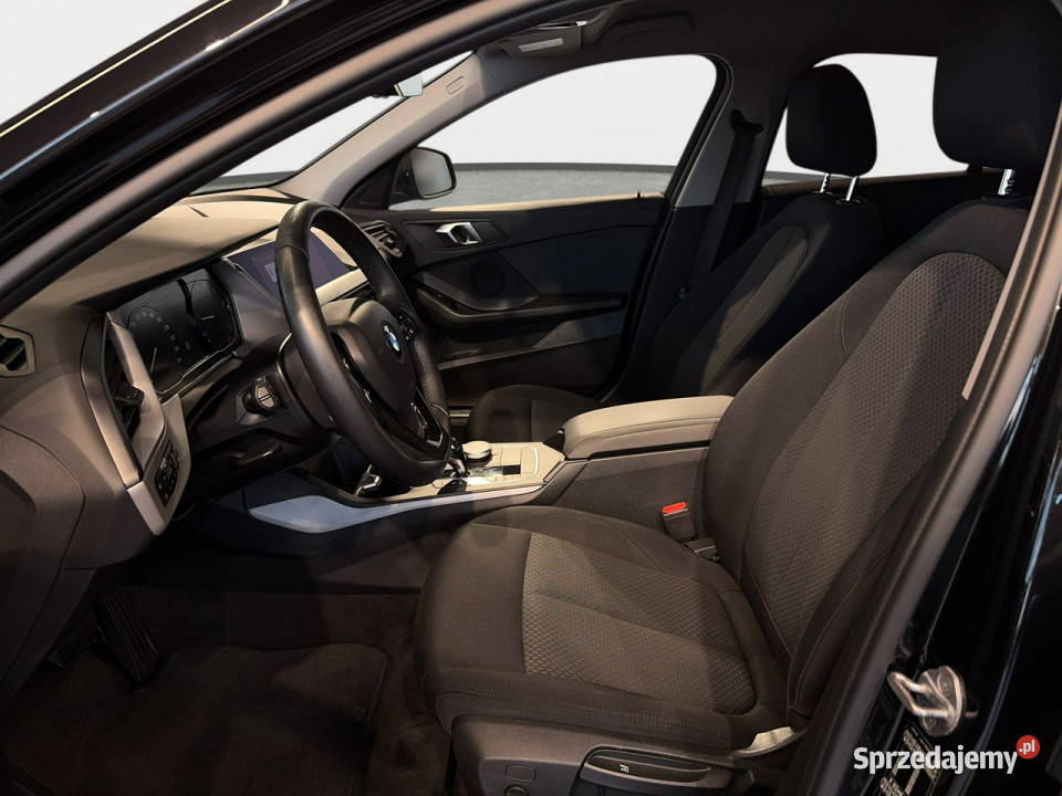 BMW 118 i 136 automat 202021 r Salon serwisowany czarny