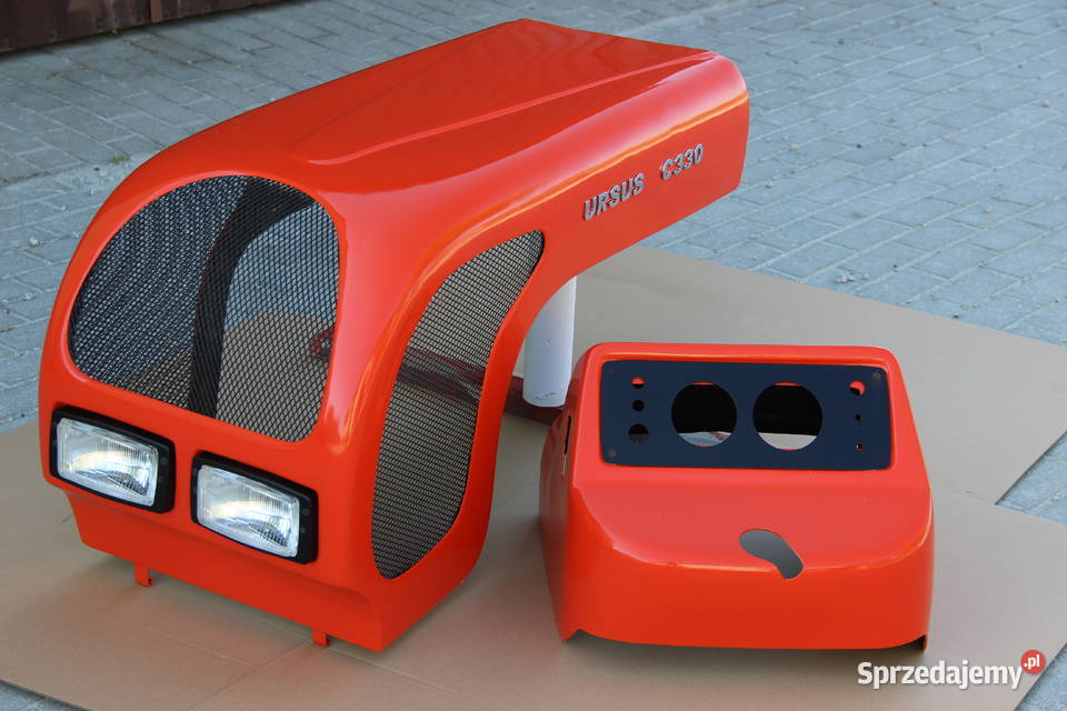 Maska z pulpitem do ciągnika C330 kolor RAL 3020 Rogóźno sprzedam