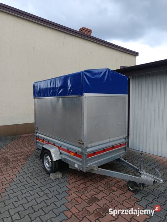 Przyczepa z plandeką marki Świdnik