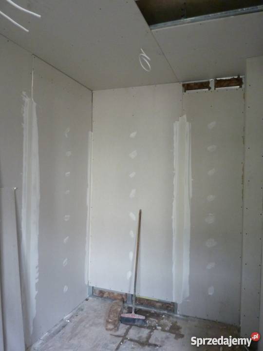Sprzedam kawalerkę do remontu w Centrum
