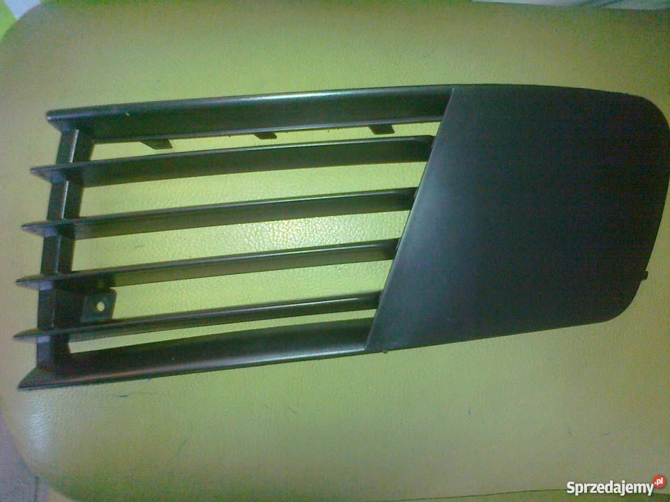 SEAT IBIZACORDOBA 2001 KRATKA W ZDERZAK PRZ LEWA