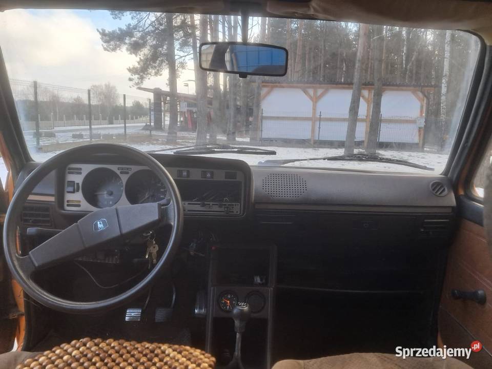 Golf 1 Benzyna Rok produkcji 1978 Nowe Chechło