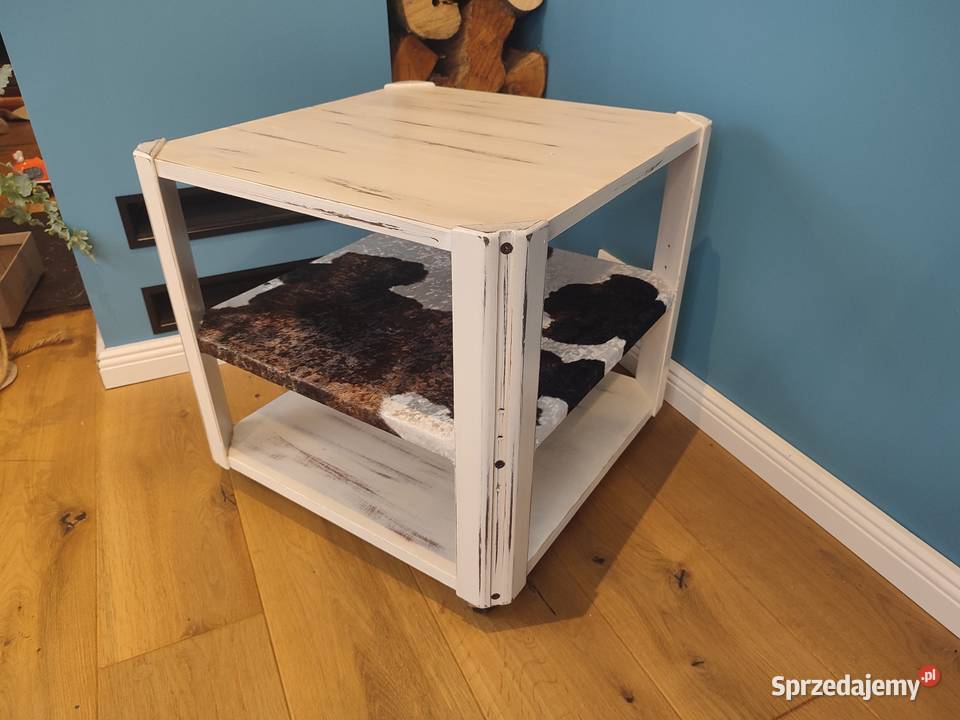 Piękny unikatowy stolik pomocnik biały z Łódź