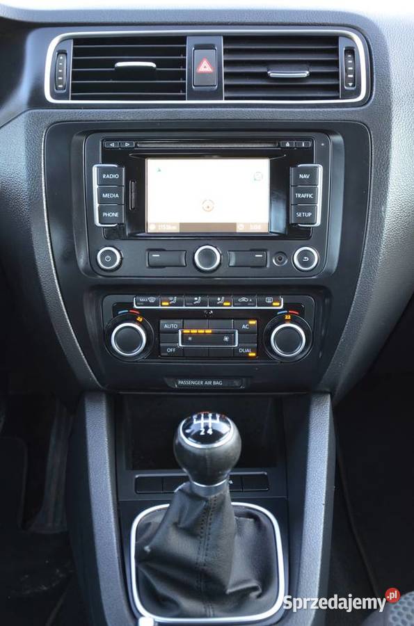 Volkswagen Jetta 16 TDI Nawigacja Alu brązowy Turek